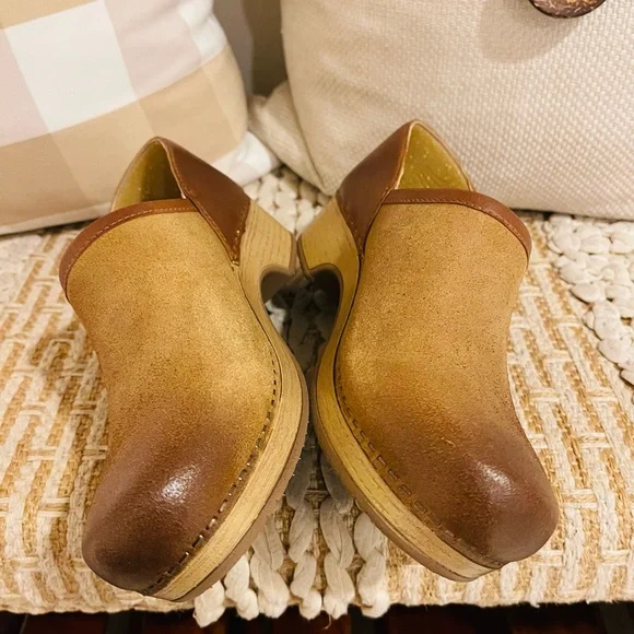 Women’s NWOB Dansko Brenna Slip-On Tan Burnished Suede Clogs Size EU 37 US 6.5-7 - Picture 11 of 13